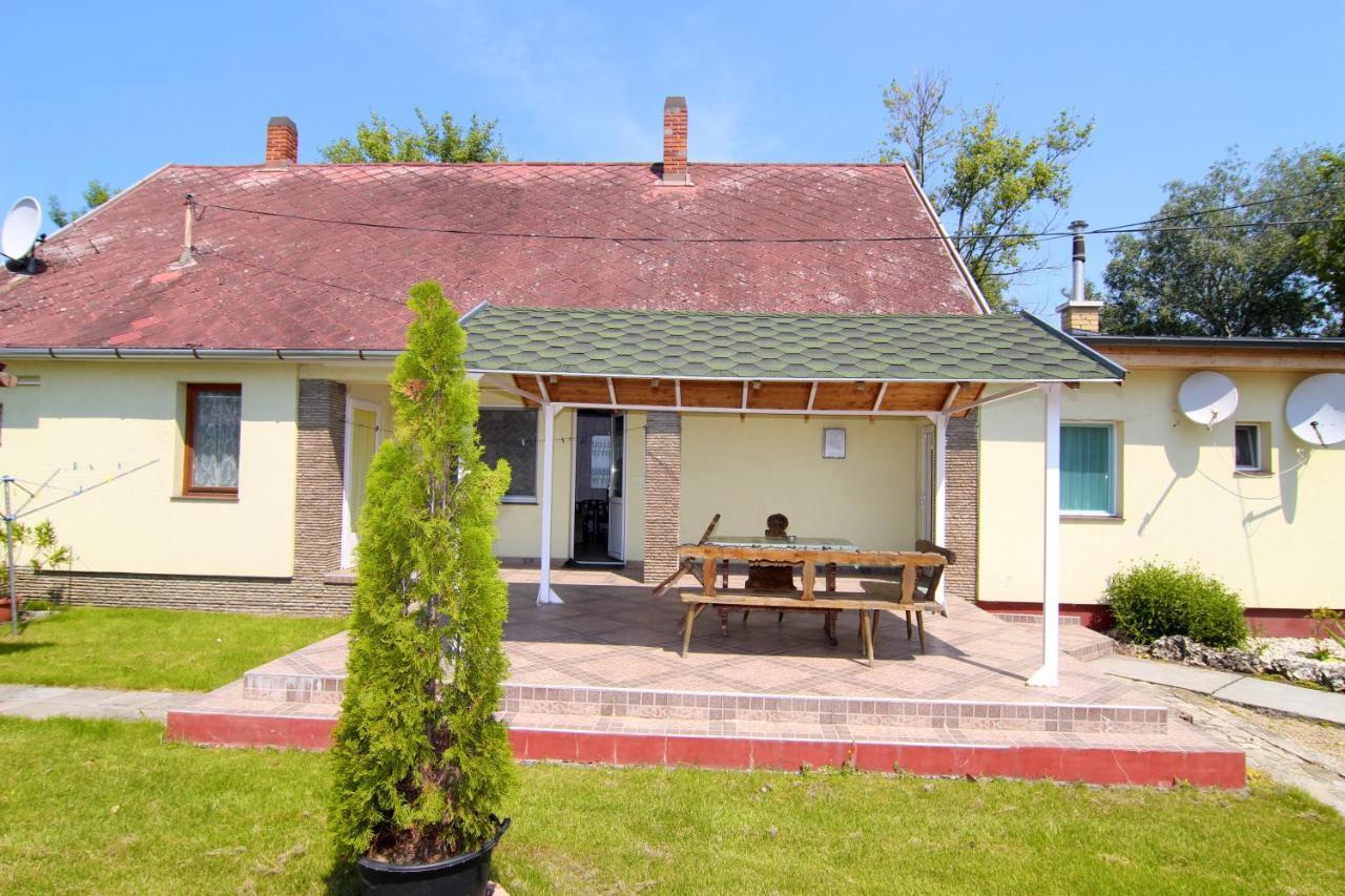 Ferienwohnung Margareta Apartmanhaz Balatonboglár Exterior foto