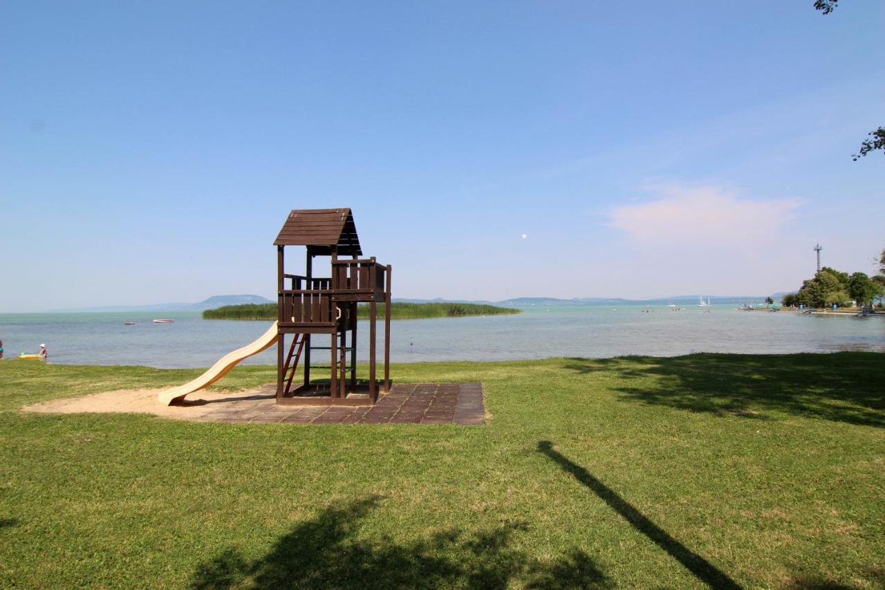 Ferienwohnung Margareta Apartmanhaz Balatonboglár Exterior foto