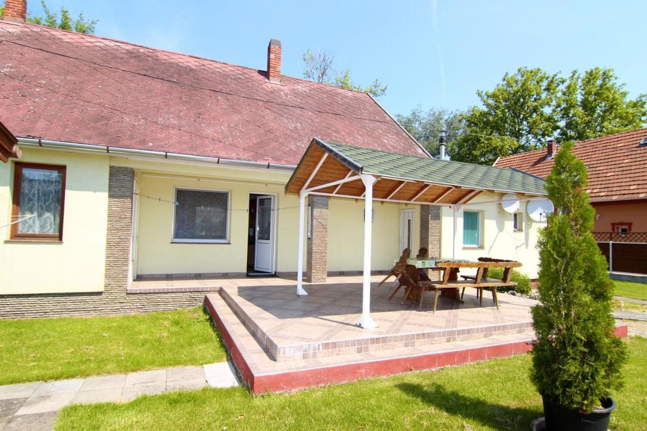 Ferienwohnung Margareta Apartmanhaz Balatonboglár Exterior foto