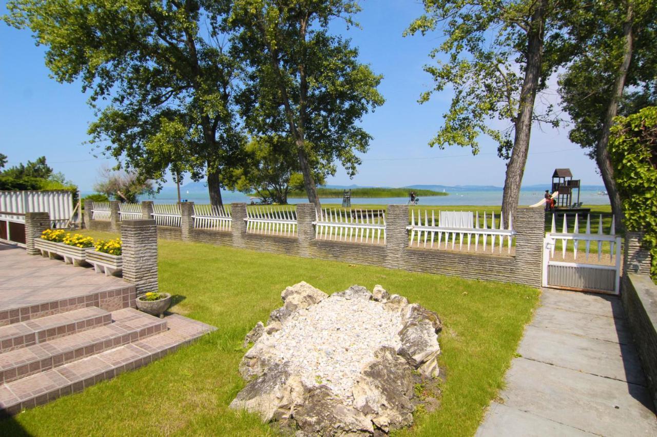 Ferienwohnung Margareta Apartmanhaz Balatonboglár Exterior foto