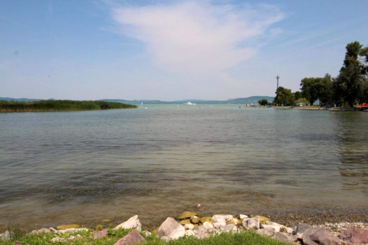 Ferienwohnung Margareta Apartmanhaz Balatonboglár Exterior foto