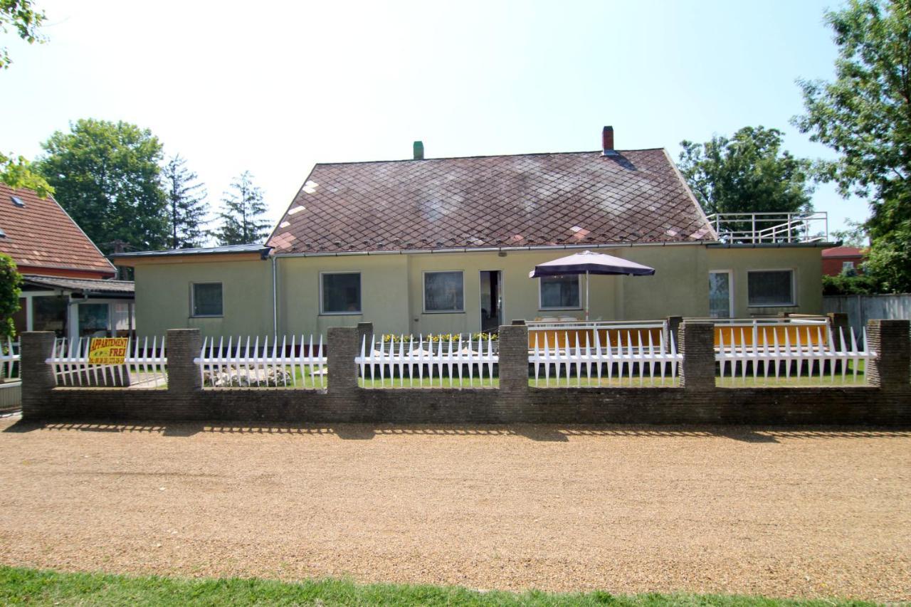 Ferienwohnung Margareta Apartmanhaz Balatonboglár Exterior foto